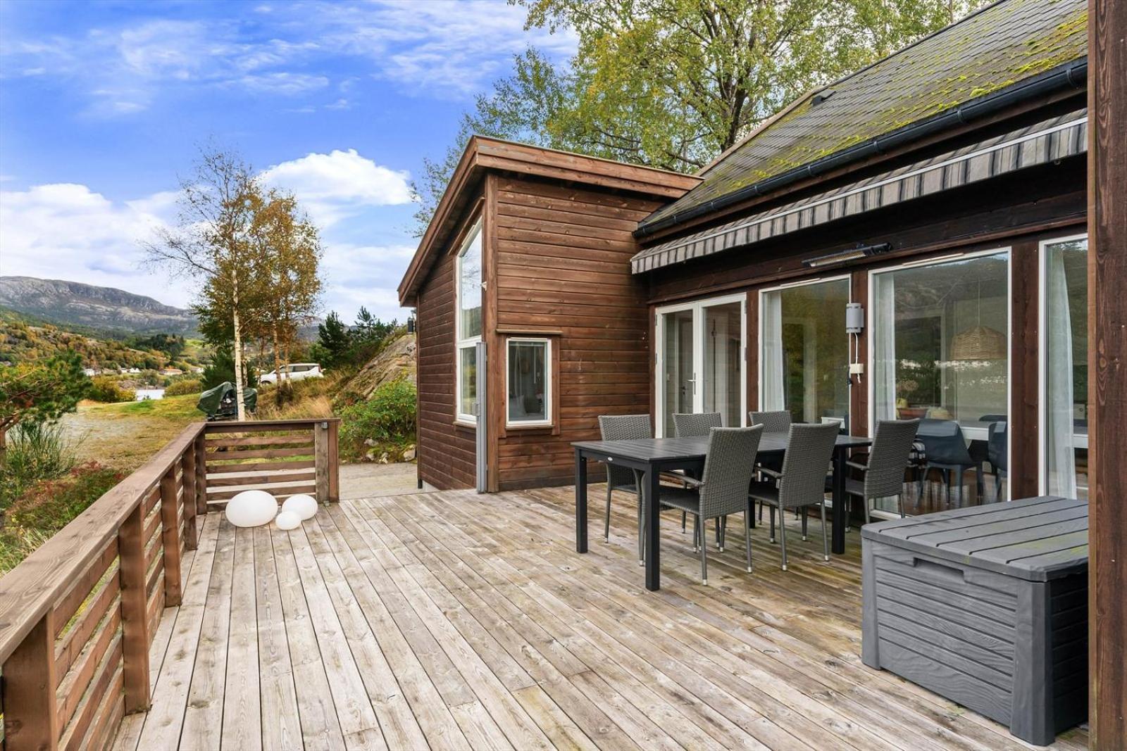 Вилла Charming House Located By The Fjord With The Pultpitrock Within Short Distance Йёрпеланн Экстерьер фото